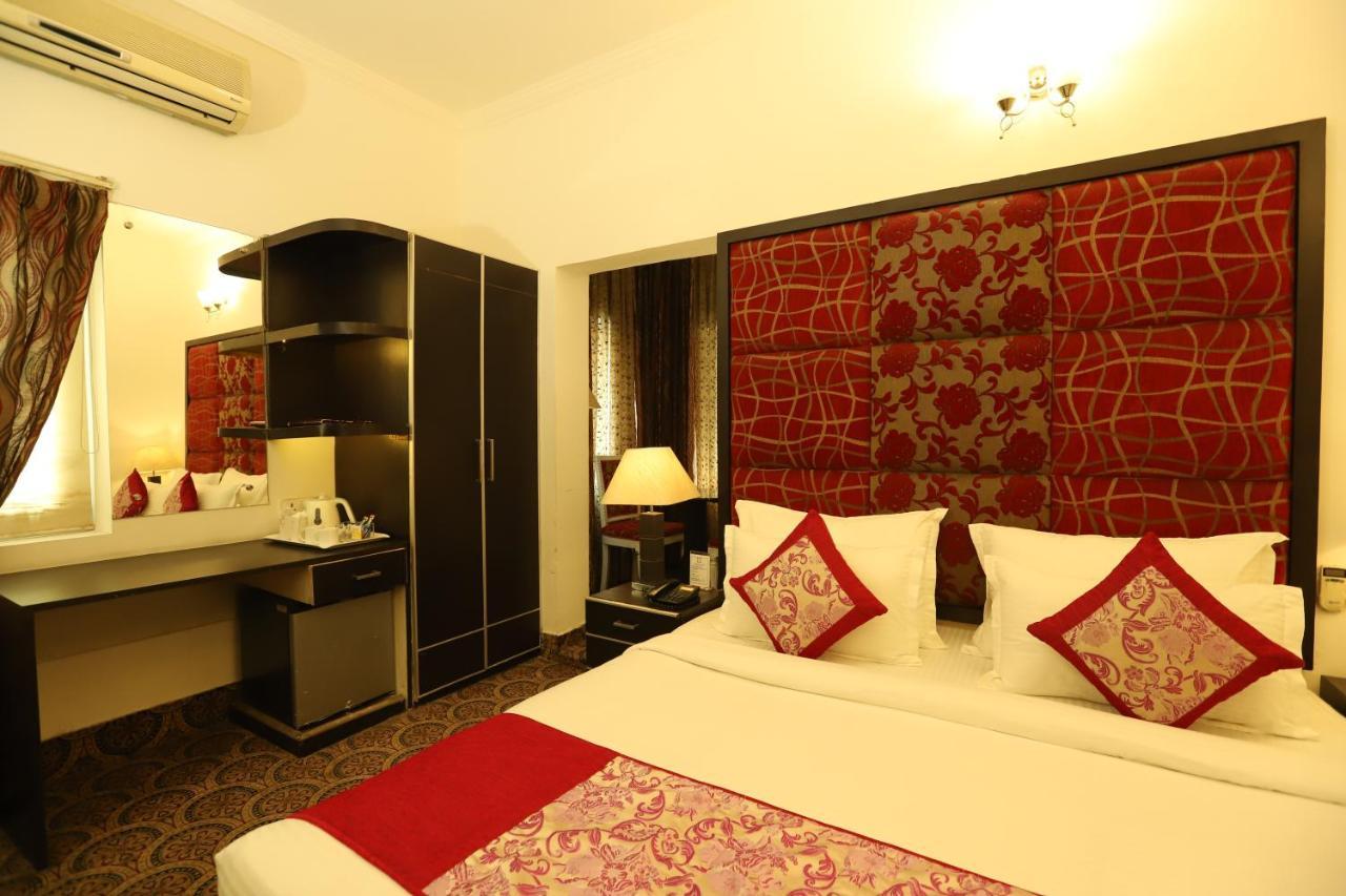 Hotel Capitol Hills - Greater Kailash Delhi Yeni Delhi Dış mekan fotoğraf