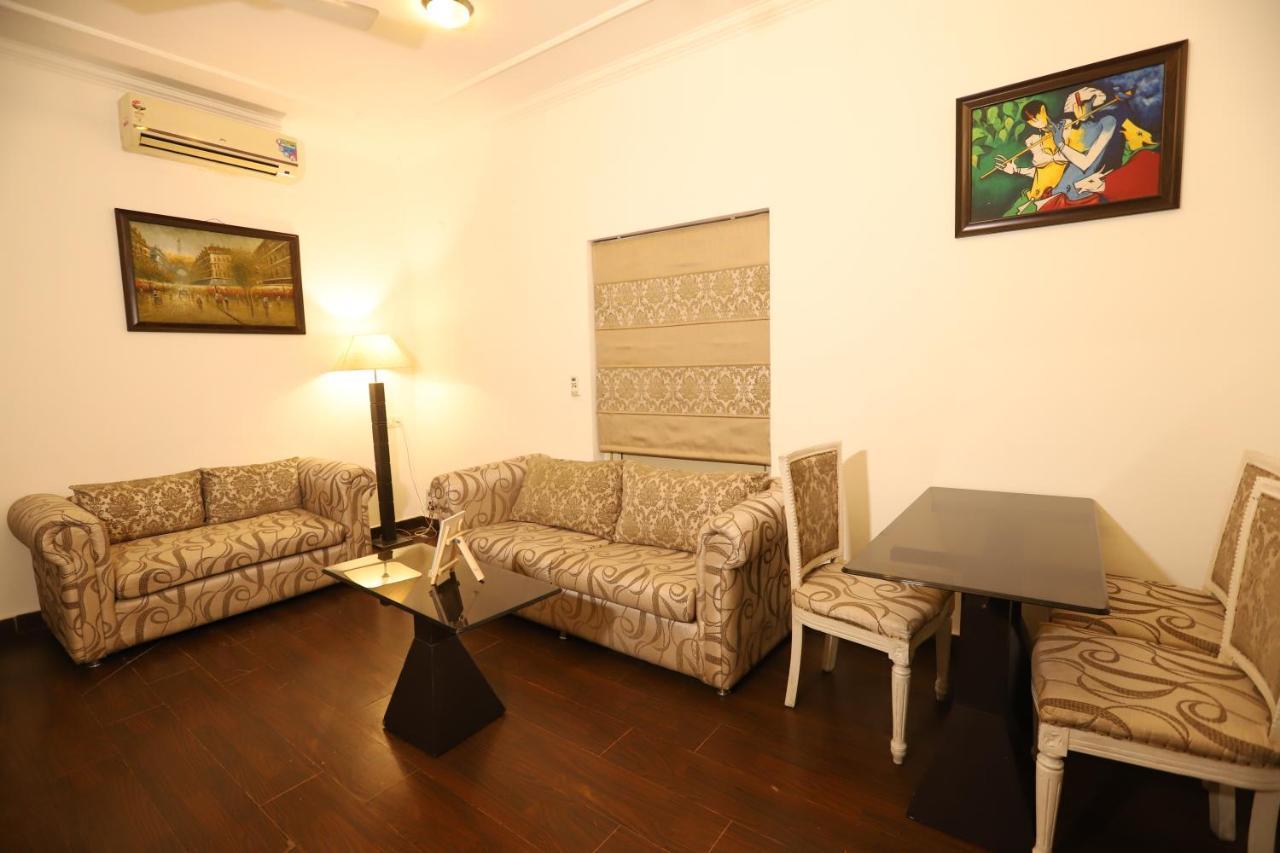 Hotel Capitol Hills - Greater Kailash Delhi Yeni Delhi Dış mekan fotoğraf